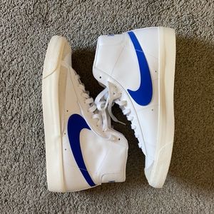 Nike blazer mid